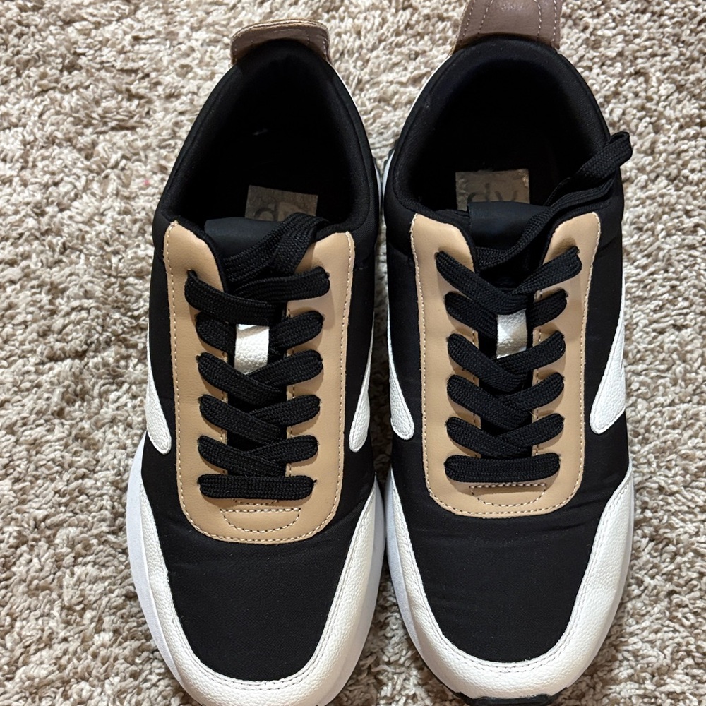 DV by Dolce Vita Black and Tan Women's Sneakers